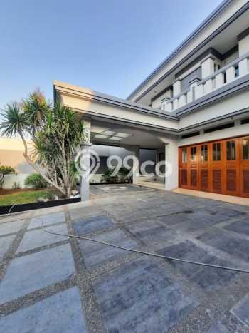 Ready to Use! Luxury House LT 497m2 Desain Modern di Cipete Ready to Use! Luxury House LT 497m2 Desain Modern di Cipete