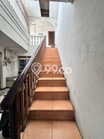 Ready to Use! Premium House LT 320m2 Desain Modern di Menteng Dalam Ready to Use! Premium House LT 320m2 Desain Modern di Menteng Dalam