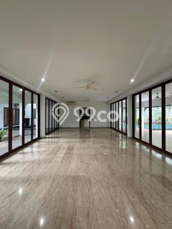 Hunian Minimalis dengan LT 1400m2 & LB 700m2 Disewakan di Kemang Hunian Minimalis dengan LT 1400m2 & LB 700m2 Disewakan di Kemang
