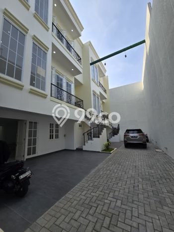 Ready to Use! Luxury House LT 96m2 Desain Modern di Kayu Putih Ready to Use! Luxury House LT 96m2 Desain Modern di Kayu Putih