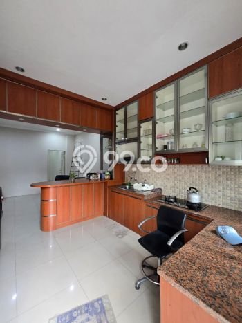 Rumah Mewah LB 300m2 Siap Huni Desain Elegan di Cipinang, Jakarta Timur Rumah Mewah LB 300m2 Siap Huni Desain Elegan di Cipinang, Jakarta Timur