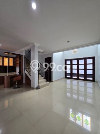 Jual Rumah Mewah Elegan Dengan View Cantik di Cipinang, Jakarta Timur Jual Rumah Mewah Elegan Dengan View Cantik di Cipinang, Jakarta Timur