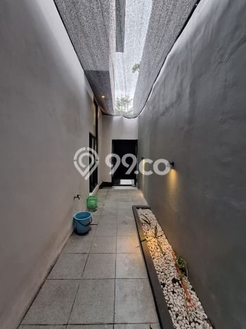 Rumah Luxury Modern Tanpa Renovasi di Kayu Putih Jakarta Timur Rumah Luxury Modern Tanpa Renovasi di Kayu Putih Jakarta Timur