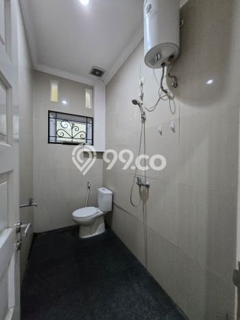 Rumah Mewah LB 300m2 Siap Huni Desain Elegan di Cipinang, Jakarta Timur Rumah Mewah LB 300m2 Siap Huni Desain Elegan di Cipinang, Jakarta Timur