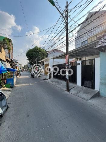 Dijual Rumah Premium dengan Fasilitas Sekitar Komplit di Matraman, Jakarta Timur Dijual Rumah Premium dengan Fasilitas Sekitar Komplit di Matraman, Jakarta Timur