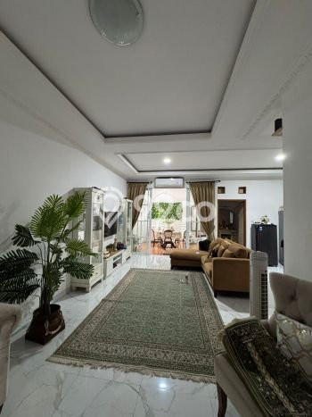 Hunian Elit LB 200m2 Siap Huni Desain Elegan di Condet, Jakarta Timur Hunian Elit LB 200m2 Siap Huni Desain Elegan di Condet, Jakarta Timur