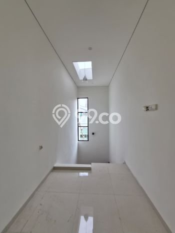 Rumah Elit LB 150m2 Siap Pakai Desain Elegan di Pulo Asem, Jakarta Timur Rumah Elit LB 150m2 Siap Pakai Desain Elegan di Pulo Asem, Jakarta Timur