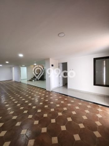 Rumah Elit Modern Siap Huni di Ragunan Jakarta Selatan Rumah Elit Modern Siap Huni di Ragunan Jakarta Selatan