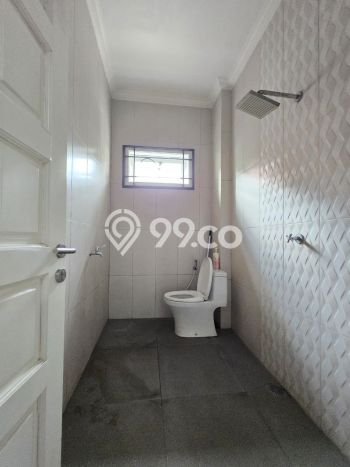 Rumah Mewah LB 300m2 Siap Huni Desain Elegan di Cipinang, Jakarta Timur Rumah Mewah LB 300m2 Siap Huni Desain Elegan di Cipinang, Jakarta Timur