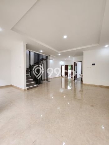 Rumah Elit Modern Siap Huni di Ragunan Jakarta Selatan Rumah Elit Modern Siap Huni di Ragunan Jakarta Selatan