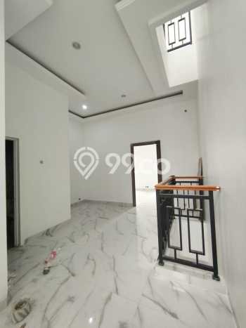 For Sale Rumah 4 Kamar Lokasi Strategis Bagus dan Strategis di Matraman For Sale Rumah 4 Kamar Lokasi Strategis Bagus dan Strategis di Matraman