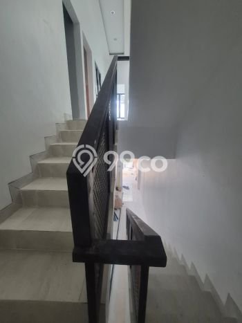 For Sale Rumah 4 Kamar Lokasi Strategis Bagus dan Strategis di Matraman For Sale Rumah 4 Kamar Lokasi Strategis Bagus dan Strategis di Matraman