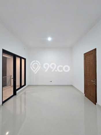 Rumah Elit LB 160m2 Siap Pakai Desain Elegan di Pondok Kelapa, Jakarta Timur Rumah Elit LB 160m2 Siap Pakai Desain Elegan di Pondok Kelapa, Jakarta Timur