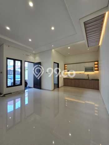 Rumah Luxury Modern Tanpa Renovasi di Rawamangun Jakarta Timur Rumah Luxury Modern Tanpa Renovasi di Rawamangun Jakarta Timur
