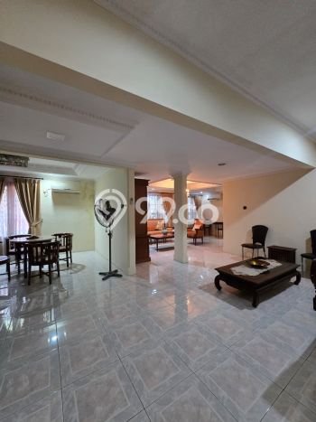 Rumah Luxury Modern Tanpa Renovasi di Pulomas Jakarta Timur Rumah Luxury Modern Tanpa Renovasi di Pulomas Jakarta Timur