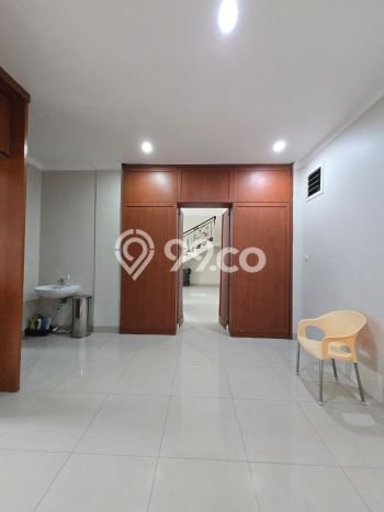 Rumah Mewah LB 300m2 Siap Huni Desain Elegan di Cipinang, Jakarta Timur Rumah Mewah LB 300m2 Siap Huni Desain Elegan di Cipinang, Jakarta Timur