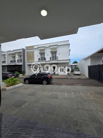 Hunian Mewah Siap Huni LT 170m2 di Duren Sawit, Jakarta Timur Hunian Mewah Siap Huni LT 170m2 di Duren Sawit, Jakarta Timur