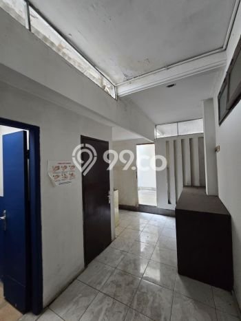 Komersial Bagus Dijual LB 100m2 Lokasi Strategis Jakarta Timur Area Cocok untuk Berbisnis Komersial Bagus Dijual LB 100m2 Lokasi Strategis Jakarta Timur Area Cocok untuk Berbisnis