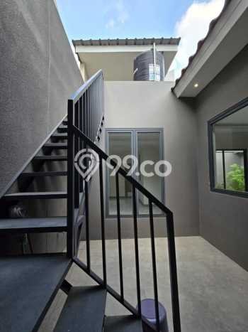 Ready to Use! Luxury House LT 266m2 Desain Modern di Cipinang Ready to Use! Luxury House LT 266m2 Desain Modern di Cipinang