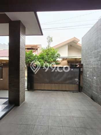 Hunian Mewah LB 180m2 Siap Huni Desain Elegan di Rawamangun, Jakarta Timur Hunian Mewah LB 180m2 Siap Huni Desain Elegan di Rawamangun, Jakarta Timur