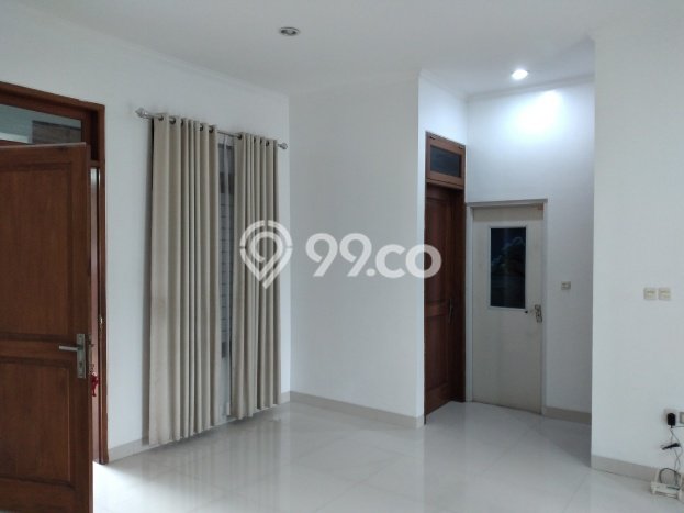 Disewakan! Rumah 3 Kamar Tidur &
2 Kamar Mandi di Sektor 3A - Bintaro, Tangerang Selatan Disewakan! Rumah 3 Kamar Tidur &
2 Kamar Mandi di Sektor 3A - Bintaro, Tangerang Selatan