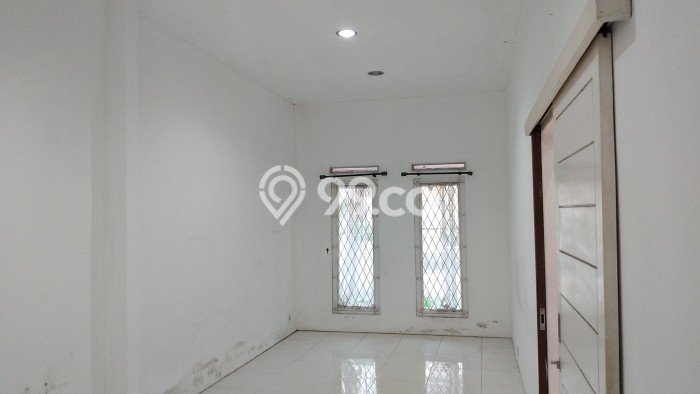 Disewakan Rumah Murah di Bintaro Tangerang Selatan dengan 2 Kamar Tidur Disewakan Rumah Murah di Bintaro Tangerang Selatan dengan 2 Kamar Tidur