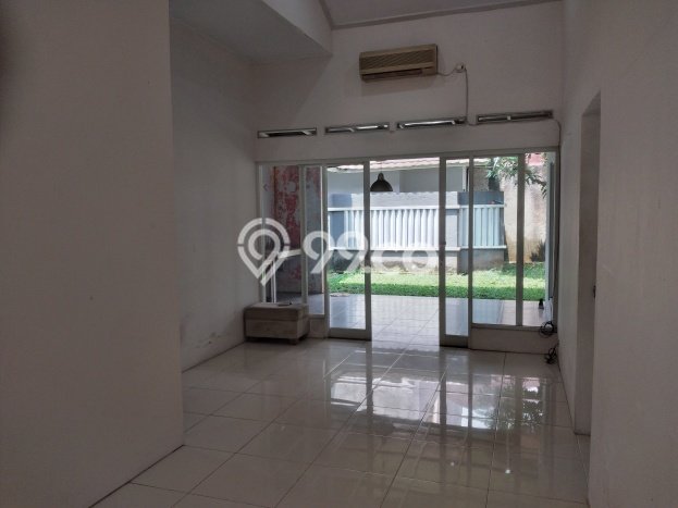 Rumah Sewa Tangerang Selatan LT 180m2 LB 150m2 Kawasan Sektor 3A - Bintaro Rumah Sewa Tangerang Selatan LT 180m2 LB 150m2 Kawasan Sektor 3A - Bintaro