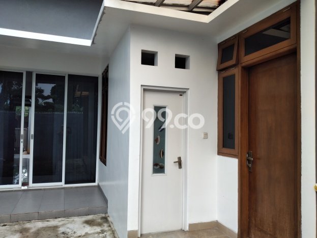 Disewakan! Rumah 3 Kamar Tidur &
2 Kamar Mandi di Sektor 3A - Bintaro, Tangerang Selatan Disewakan! Rumah 3 Kamar Tidur &
2 Kamar Mandi di Sektor 3A - Bintaro, Tangerang Selatan