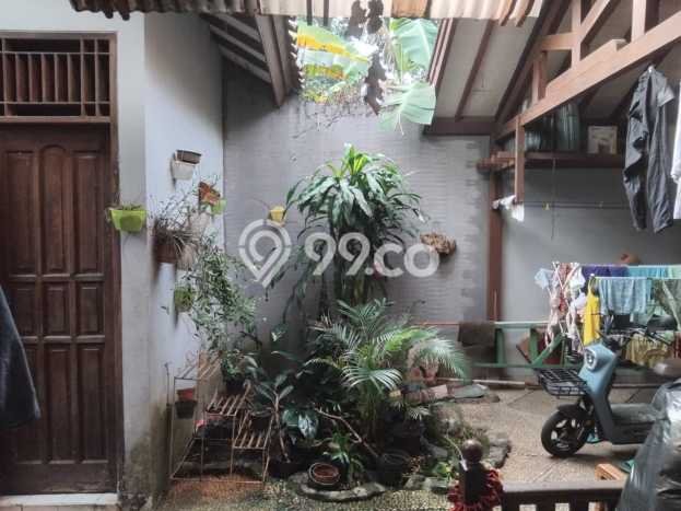 Rumah Luas Asri 4 KT Siap Pakai di Sektor 5 - Bintaro Tangerang Selatan Rumah Luas Asri 4 KT Siap Pakai di Sektor 5 - Bintaro Tangerang Selatan