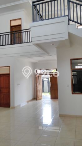 KESEMPATAN EMAS! Rumah area , Bandung, Luas 242m2m² LB 283m2m² KESEMPATAN EMAS! Rumah area , Bandung, Luas 242m2m² LB 283m2m²