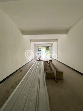 Ruko Area Komersial di Cimahi Utara, Luas 100m², Jalan Raya Ruko Area Komersial di Cimahi Utara, Luas 100m², Jalan Raya