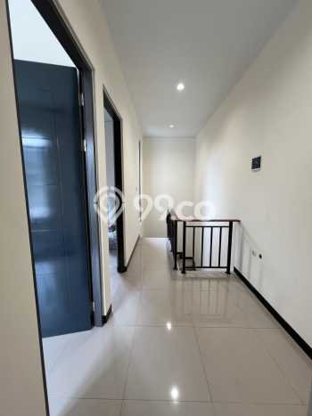Rumah Modern 2 KT di Taman Kopo Indah Bandung Full Furnished Rumah Modern 2 KT di Taman Kopo Indah Bandung Full Furnished