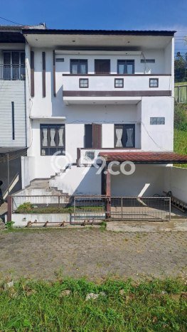 Rumah Minimalis 3 Kamar LT 105m2 di Sariwangi Rumah Minimalis 3 Kamar LT 105m2 di Sariwangi