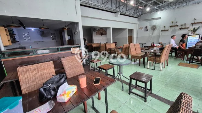 Unit Komersial Disewakan di Surabaya Kawasan Strategis Harga Kompetitif Unit Komersial Disewakan di Surabaya Kawasan Strategis Harga Kompetitif