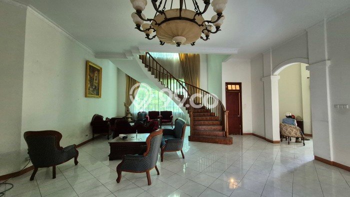 Jarang Ada! Rumah Kontrakan 5 Kamar Nyaman Siap Huni Pakuwon Indah Jarang Ada! Rumah Kontrakan 5 Kamar Nyaman Siap Huni Pakuwon Indah