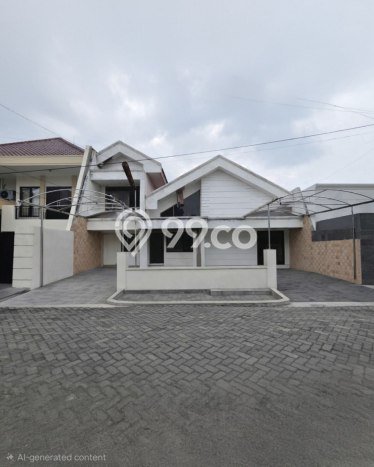 For Sale Rumah 4 Kamar Lokasi Ideal Bagus dan Strategis di Mulyorejo For Sale Rumah 4 Kamar Lokasi Ideal Bagus dan Strategis di Mulyorejo
