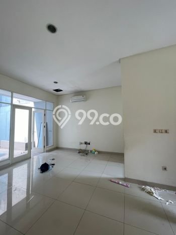 HARGA SPESIAL! Rumah di Green Lake City, Akses ke Fasilitas, 3 KM, LT 144m² Bangunan 147m² HARGA SPESIAL! Rumah di Green Lake City, Akses ke Fasilitas, 3 KM, LT 144m² Bangunan 147m²