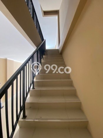 Sewa Ruko di Green Lake City 286 m² Unfurnished Sewa Ruko di Green Lake City 286 m² Unfurnished