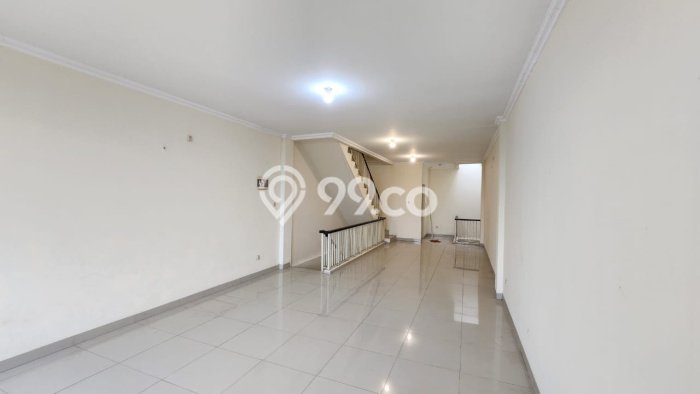 SEWA RUMAH PALING MURAHH di Green Lake City 286 m² SEWA RUMAH PALING MURAHH di Green Lake City 286 m²