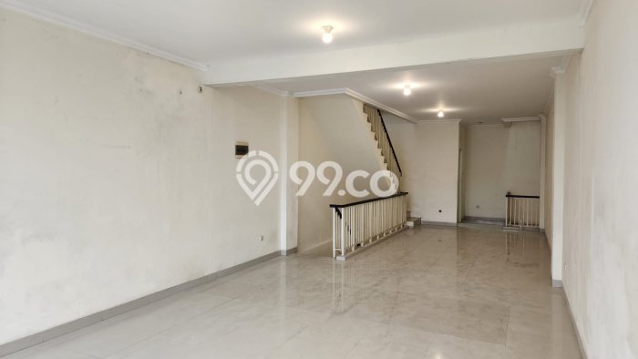 SEWA RUMAH PALING MURAHH di Green Lake City 286 m² SEWA RUMAH PALING MURAHH di Green Lake City 286 m²