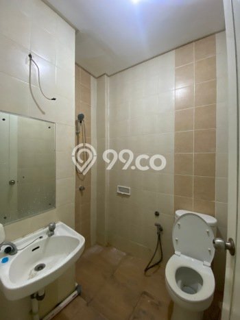 DISEWAKAN Ruko di Green Lake City 286 m² Unfurnished DISEWAKAN Ruko di Green Lake City 286 m² Unfurnished