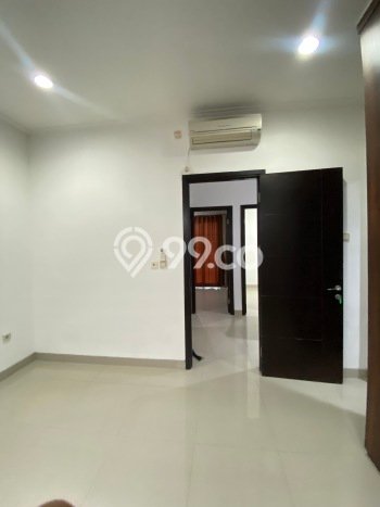 KESEMPATAN TERBAIK! Rumah area Green Lake City, 3 KM, Siap Huni, LT 90m² Bangunan 127m² KESEMPATAN TERBAIK! Rumah area Green Lake City, 3 KM, Siap Huni, LT 90m² Bangunan 127m²