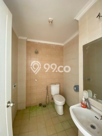 Ruko di Green Lake City 286 m² Unfurnished Ruko di Green Lake City 286 m² Unfurnished