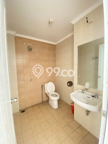 Ruko di Green Lake City 286 m² Unfurnished Ruko di Green Lake City 286 m² Unfurnished