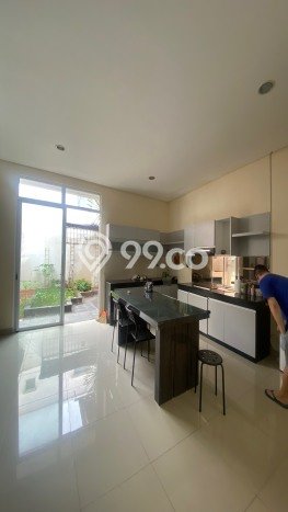 Rumah di Green Lake City, Dekat Tol, 3 KT, Luas 144m² LB 147m² Rumah di Green Lake City, Dekat Tol, 3 KT, Luas 144m² LB 147m²