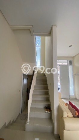 DISEWAKAN RUMAH FURNISHH SIAP HUNII di Green Lake City DISEWAKAN RUMAH FURNISHH SIAP HUNII di Green Lake City