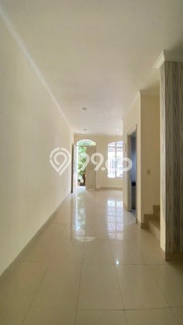 Rumah Semi Furnished Bagus SHM - Sertifikat Hak Milik Rumah Semi Furnished Bagus SHM - Sertifikat Hak Milik
