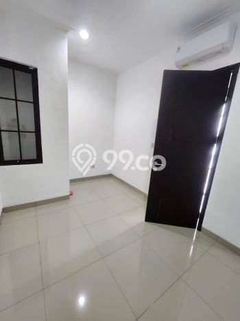 Dijual rumah 2 lantai green lake city dengan harga terjangkau Dijual rumah 2 lantai green lake city dengan harga terjangkau