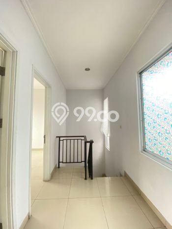 Dijual rumah green lake city 2 lantai dengan model sederhana Dijual rumah green lake city 2 lantai dengan model sederhana