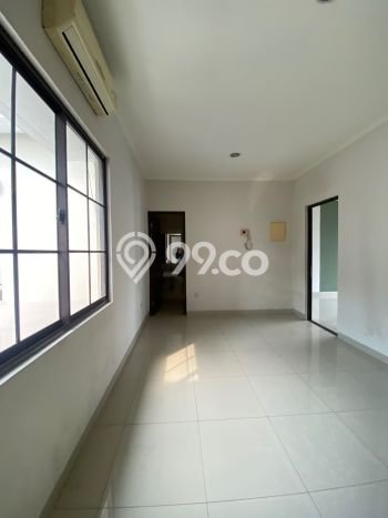Rumah jual green lake city 2 lantai terbagus Rumah jual green lake city 2 lantai terbagus